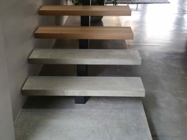 jcm group Floating concrete stairs